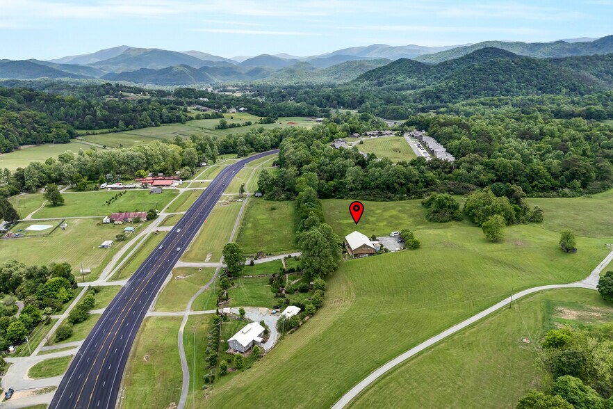 More Photos Of 7264 E Lamar Alexander Pky, Townsend Freestanding For Sale