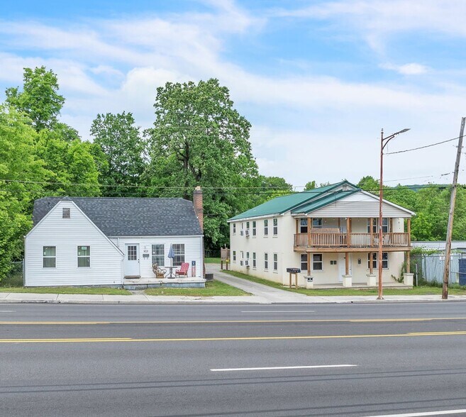 Primary Photo Of 929 N Roane St, Harriman Apartments For Sale