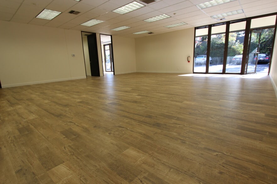 More Photos Of 2483 Old Middlefield Way, Mountain View Office Residential For Lease