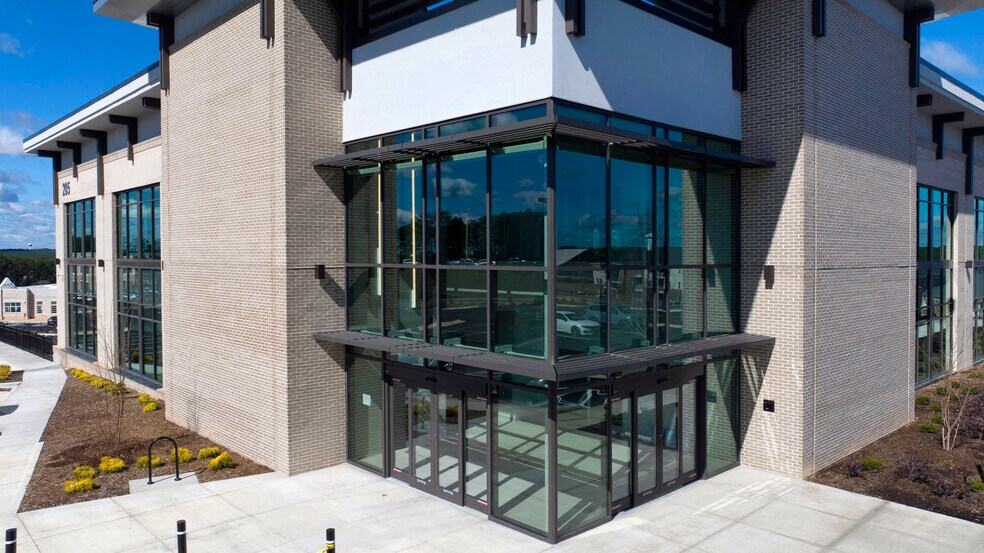 More Photos Of 205 Pavilion Way, Southern Pines Medical For Sale