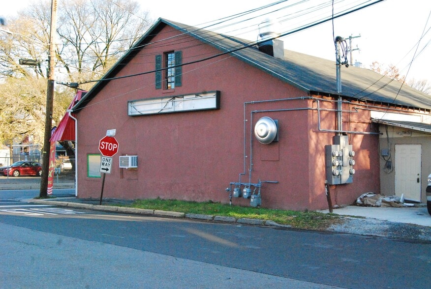 More Photos Of 19 Williams St, Stroudsburg General Retail For Sale