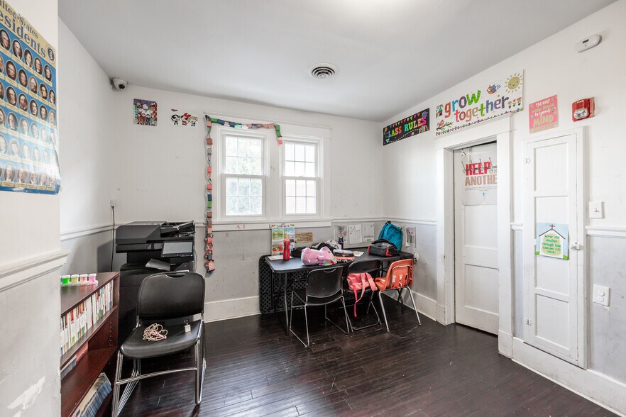 More Photos Of 5717 Midlothian Tpke, Richmond Office For Sale