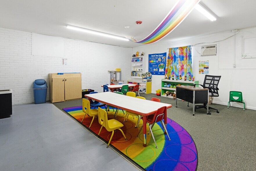 More Photos Of 1201 W Nelson St, Denison Daycare Center For Sale
