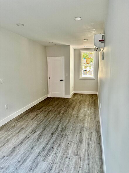 More Photos Of 1235 Pennsylvania Ave SE, Washington Storefront Retail Office For Sale