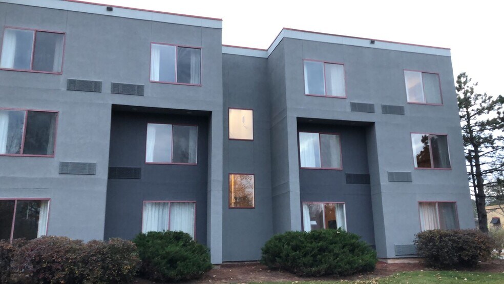 More Photos Of 84 S Park Dr, Colchester Hotel For Sale