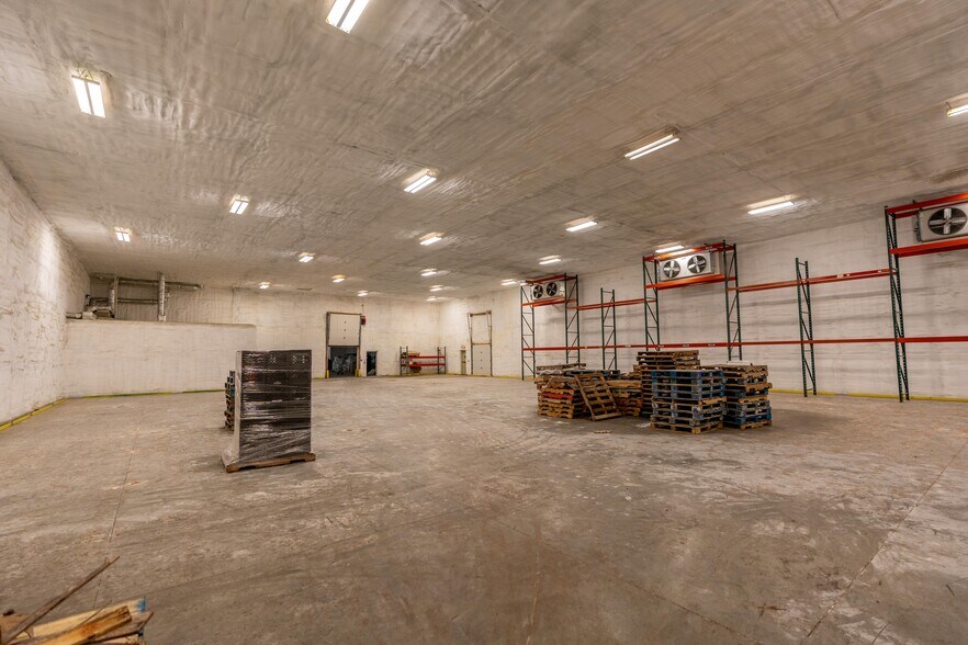 More Photos Of 2280 Deerfield Ave N, Dalton Industrial For Sale