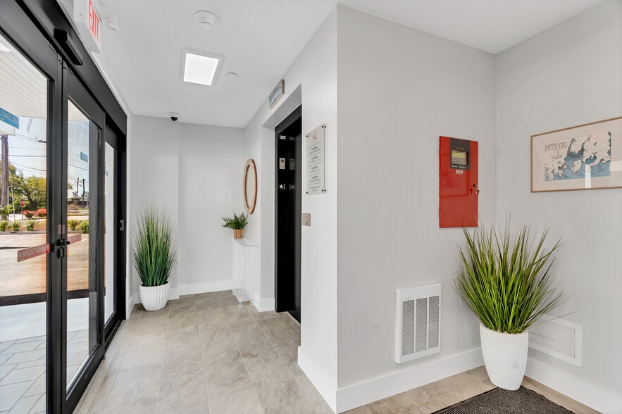 More Photos Of 32 Broadway Ave, Mystic Hotel For Sale