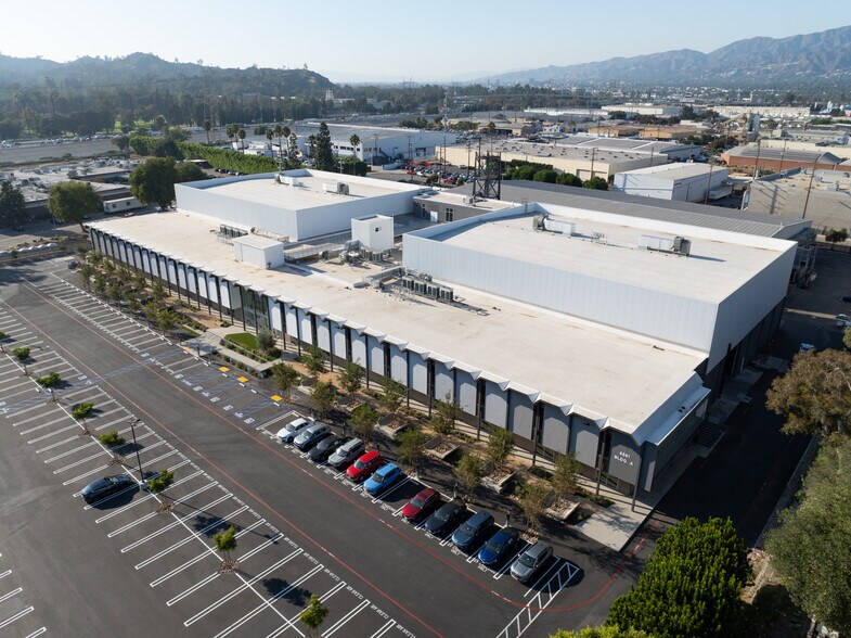 More Photos Of 4561 Colorado Blvd, Los Angeles Movie Radio TVStudio For Lease