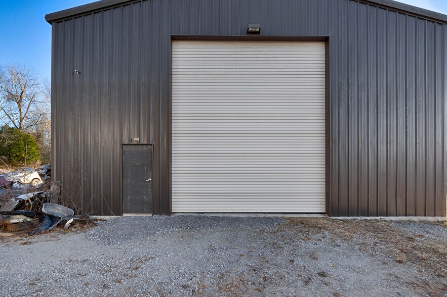 More Photos Of 6594 Old Railroad Bed Rd, Toney Manufacturing For Lease