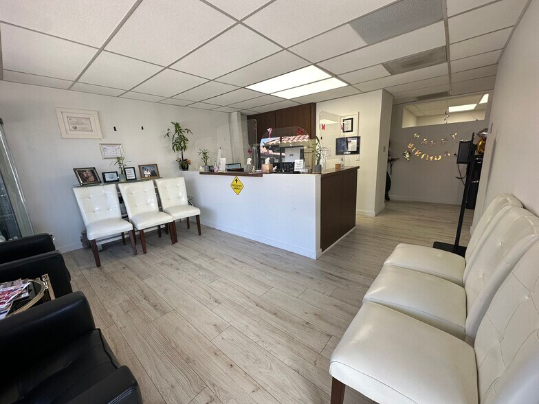 More Photos Of 24953 Paseo De Valencia, Laguna Hills Medical For Lease