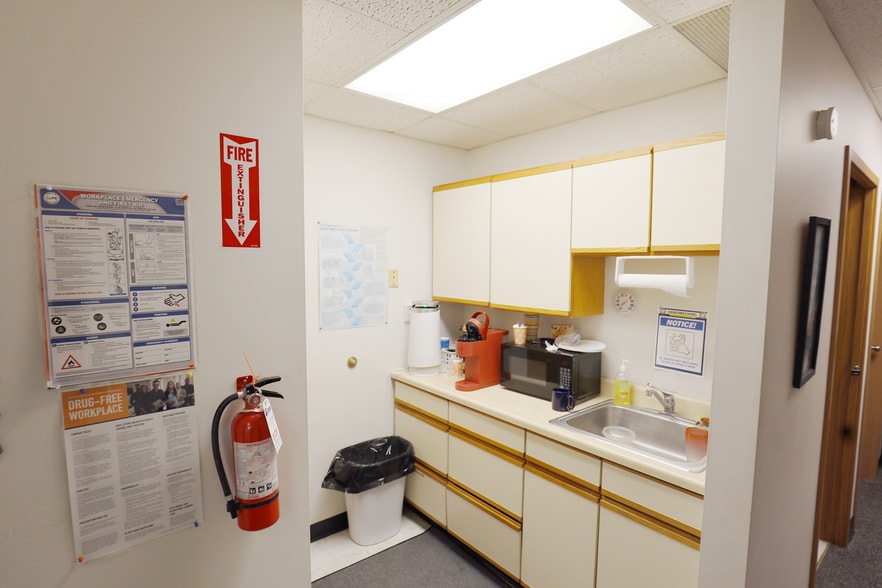 More Photos Of 1839 Pearl Rd, Brunswick Medical For Sale