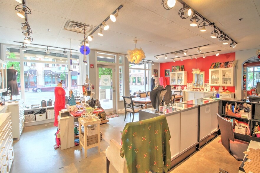 More Photos Of 1909 9th St, Boulder Storefront Retail Residential For Lease