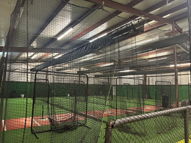 More Photos Of 239 Investment Loop, Hutto Warehouse For Lease