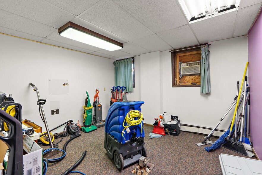 More Photos Of 101 S Main St, Pine Island General Retail For Sale