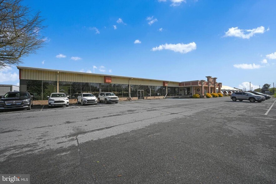 More Photos Of 501 W Washington Ave, Myerstown General Retail For Sale