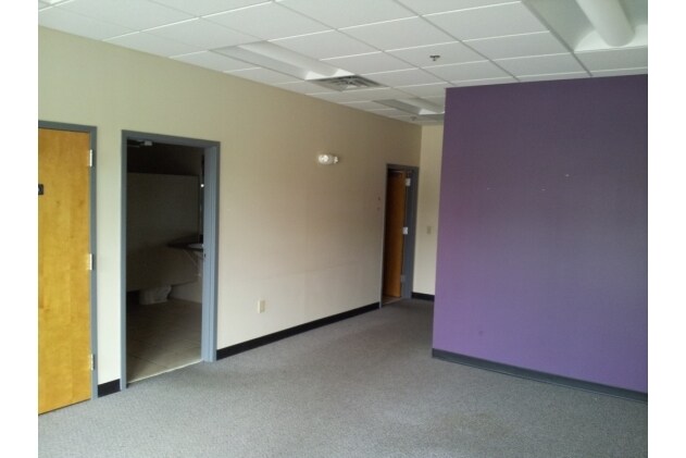 More Photos Of 1880 W Oak Pky, Marietta Loft Creative Space For Lease