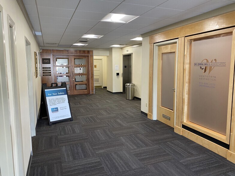 More Photos Of 203 Turnpike St, North Andover Medical For Lease