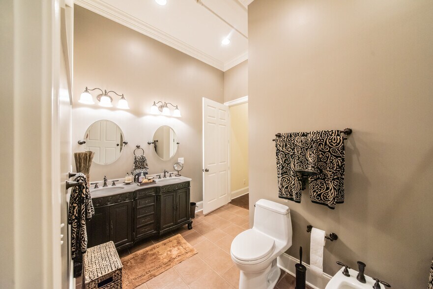 More Photos Of 212 Broadway St, Paducah Apartments For Sale