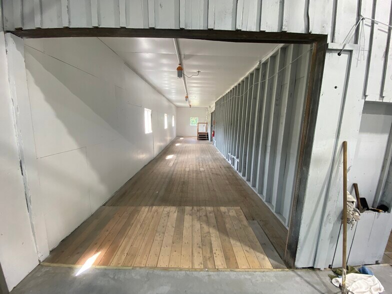 More Photos Of 509, Unit B Bellvale Rd, Chester Flex For Lease