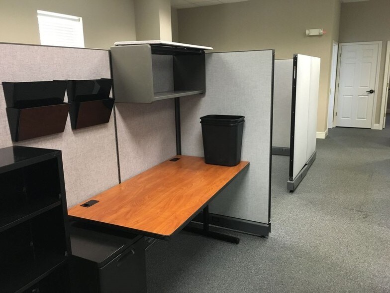 More Photos Of 4444 American Way, Baton Rouge Office For Sale