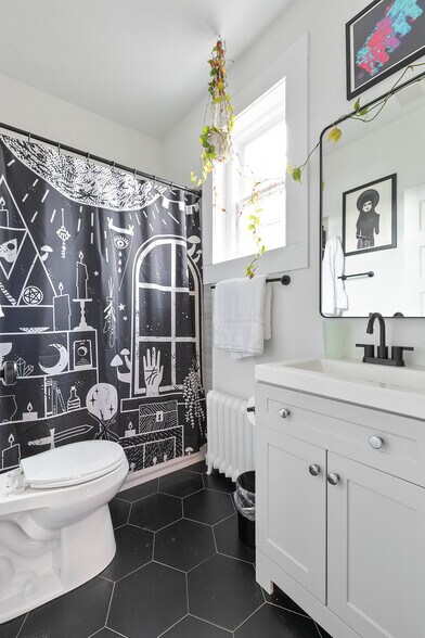 More Photos Of 111 N Foushee St, Richmond Apartments For Sale