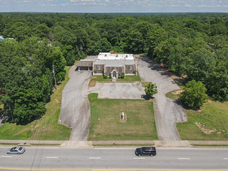 More Photos Of 675 N Jeff Davis Dr, Fayetteville Bank For Sale