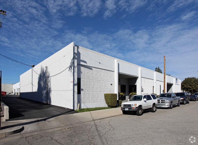 More Photos Of 20806 Plummer St, Chatsworth Light Manufacturing For Lease