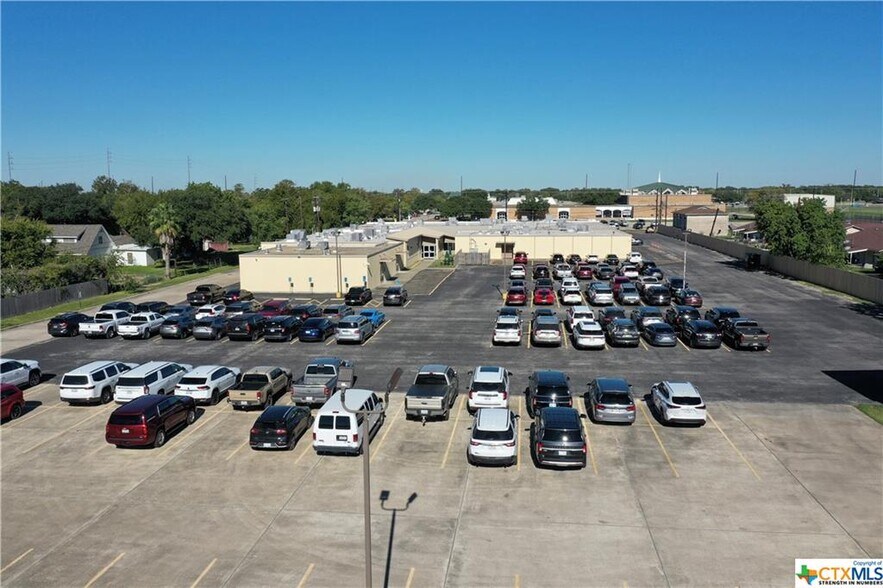 More Photos Of 1905 Leary Ln, Victoria Office For Sale