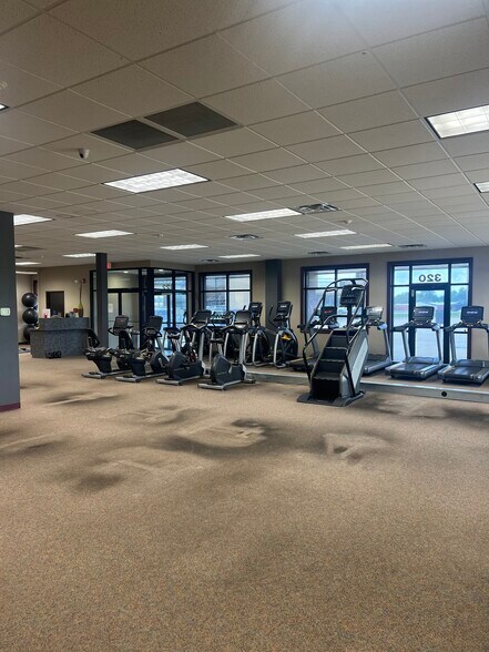 More Photos Of 320-326 80th Street Ct, Fairfax Unknown For Lease