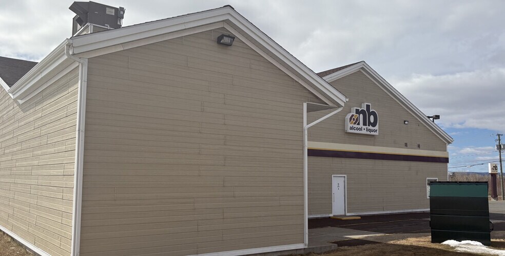 More Photos Of 375 Miller Blvd, Dalhousie Freestanding For Lease