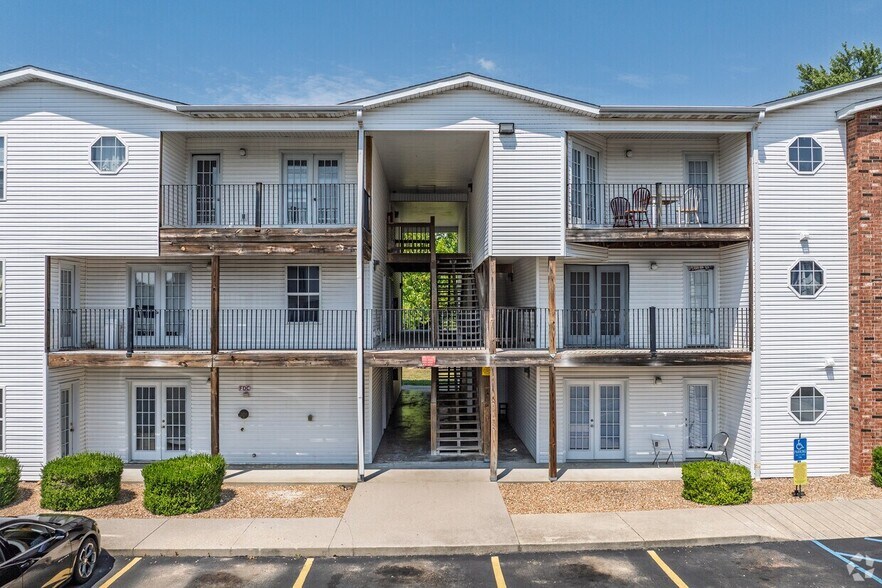 More Photos Of 1325 S Lillian Ave, Bolivar Apartments For Sale