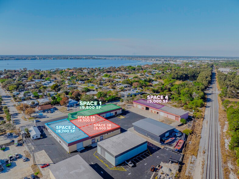 Primary Photo Of 657 NE Dixie Hwy, Jensen Beach Warehouse For Lease