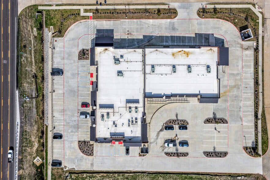 More Photos Of 6601 Horizon Rd, Heath General Retail For Lease