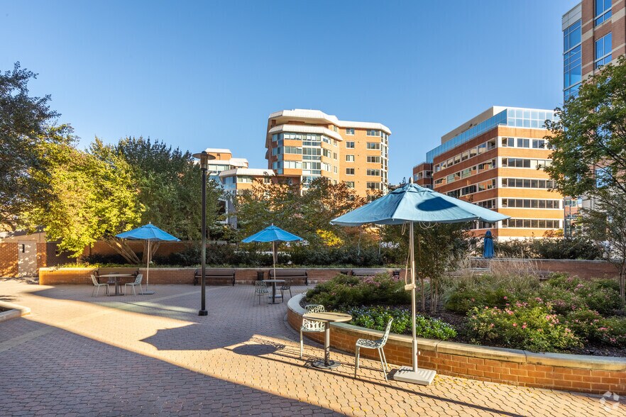 More Photos Of 1005 N Glebe Rd, Arlington Medical For Lease