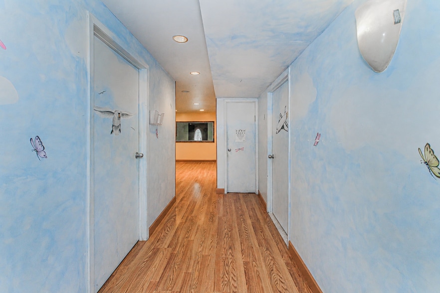 More Photos Of 3767 Richmond Ave, Staten Island Medical For Sale