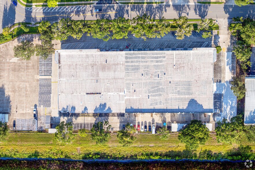 More Photos Of 9751 Delegates Dr, Orlando Unknown For Lease