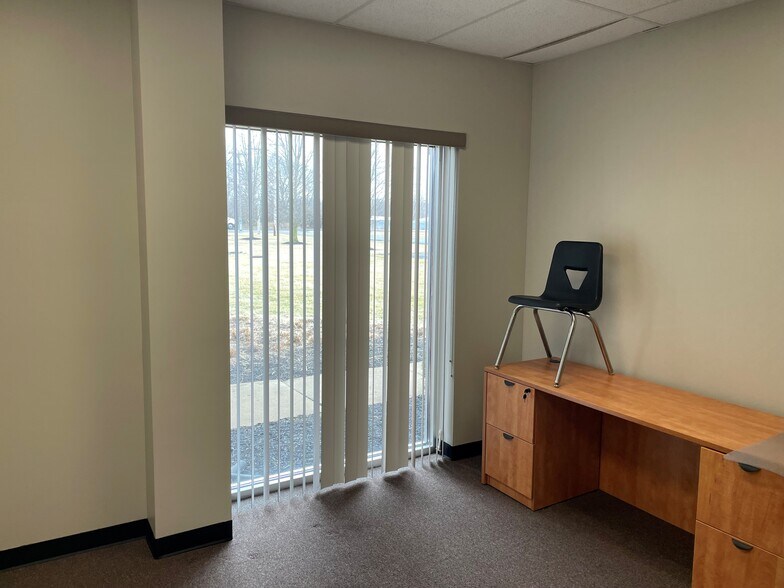 More Photos Of 720 S Edgewood Ave, Urbana Manufacturing For Lease