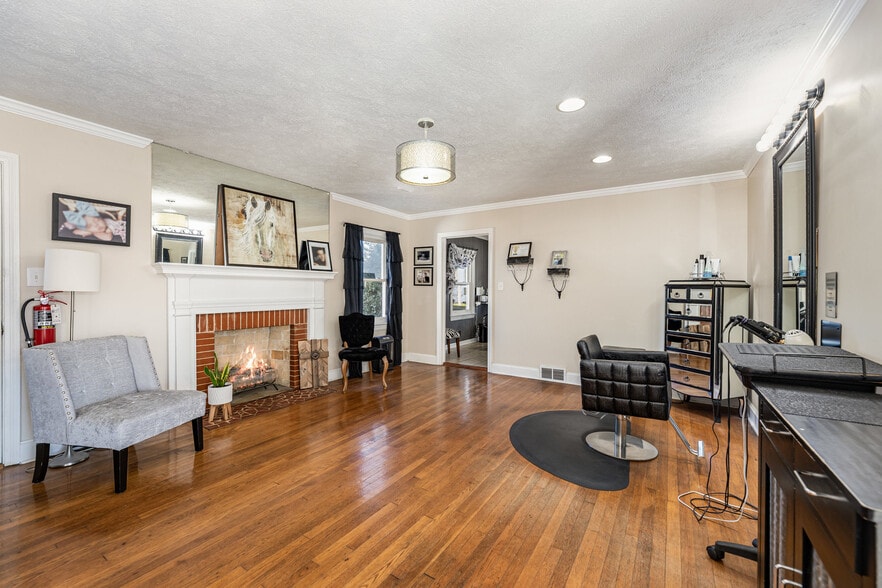 More Photos Of 317 E King St, King Storefront Retail Office For Sale