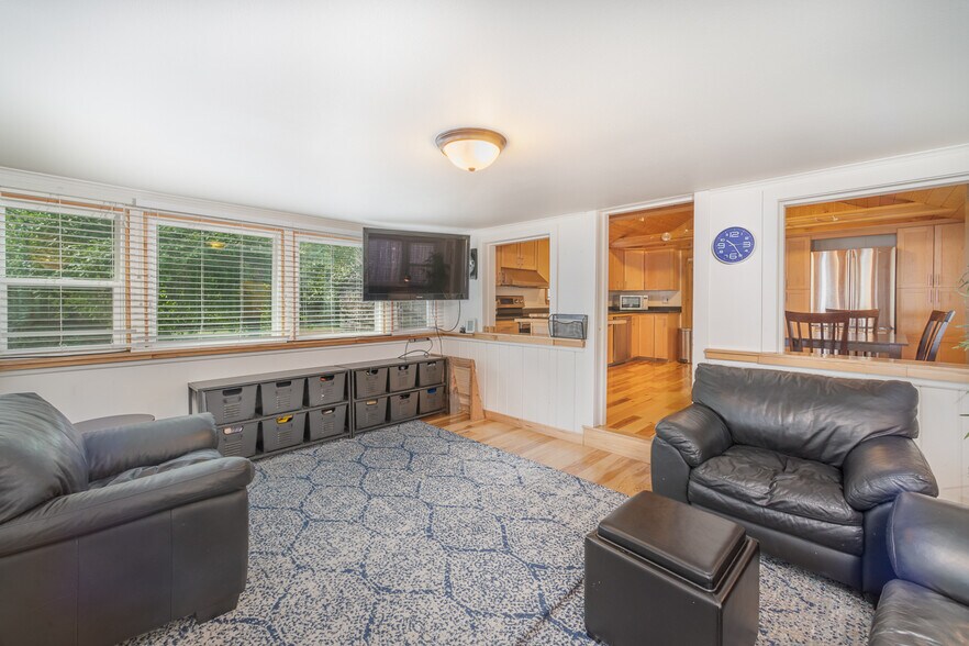 More Photos Of E3220 and E3218 State Highway M 28, Au Train Specialty For Sale