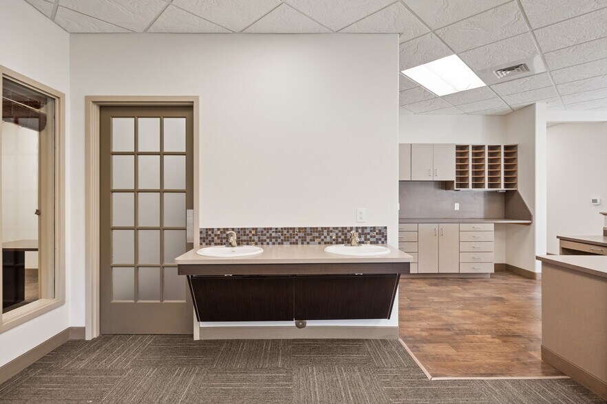 More Photos Of 6102 82nd St, Lubbock Medical For Sale