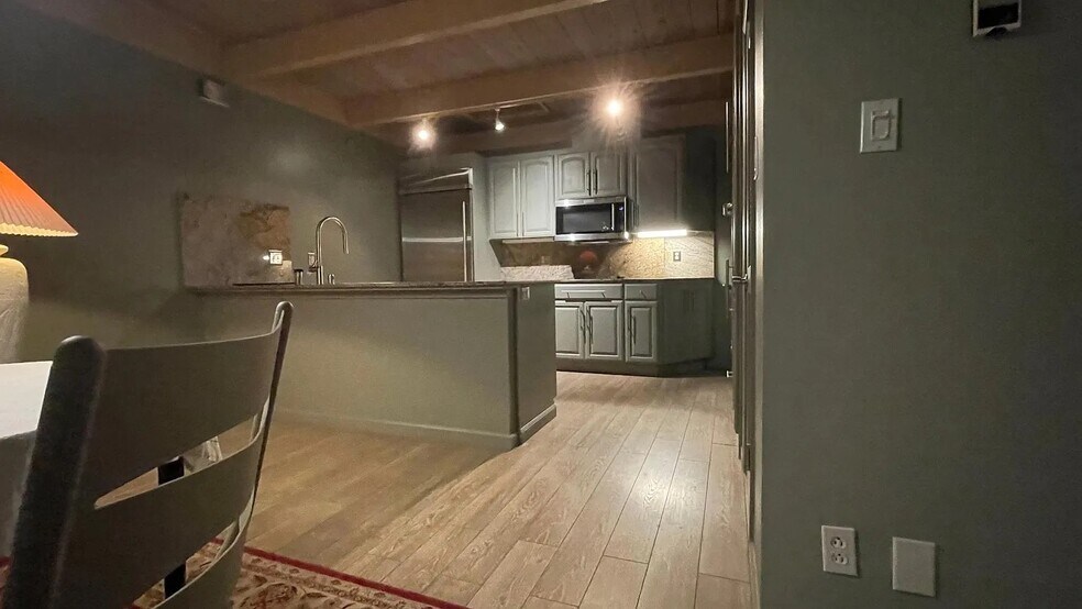 More Photos Of 807 Burnett Ave, San Francisco Multifamily For Sale