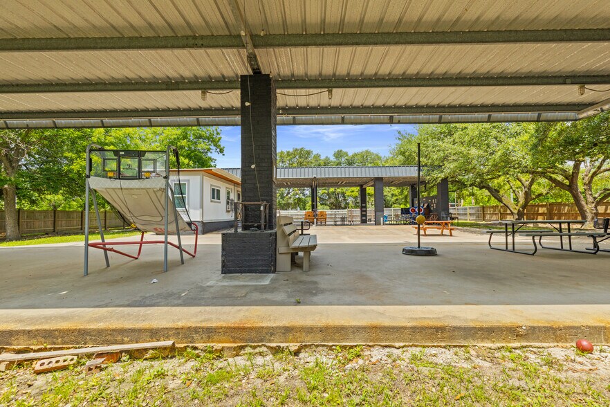 More Photos Of 510 Walker st, Trinity Fast Food For Sale