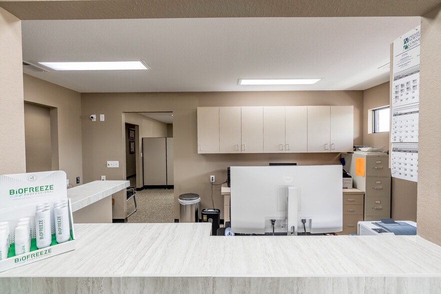 More Photos Of 1000 S West End St, Springdale Office For Lease