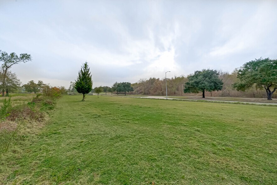 More Photos Of 0000 T C Jester Boulevard, Houston Land For Sale