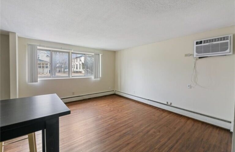 More Photos Of 1115 14th Ave SE, Minneapolis Apartments For Sale