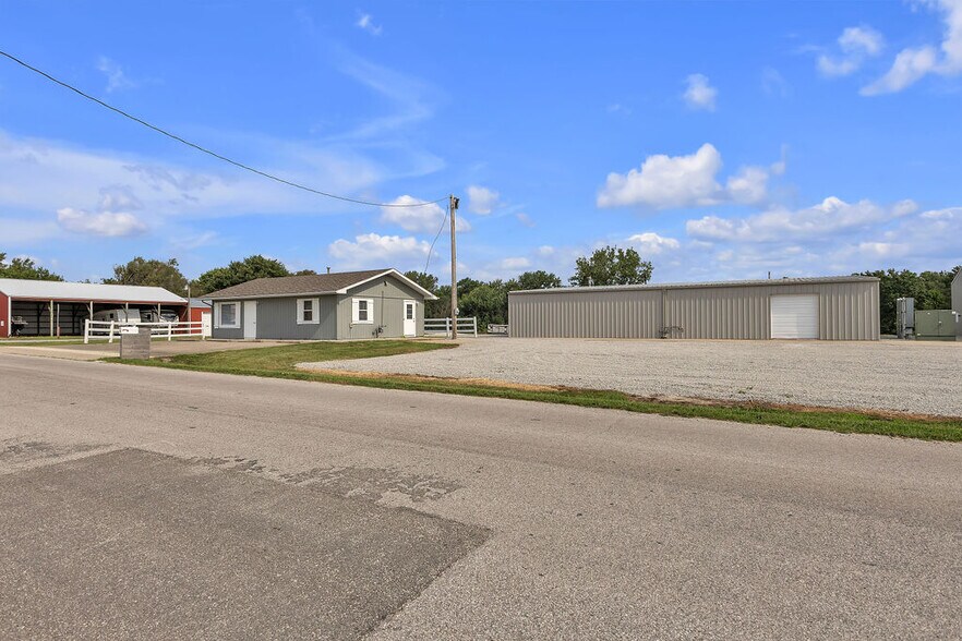 More Photos Of 1600 Park Lane Dr, Trenton Industrial For Sale