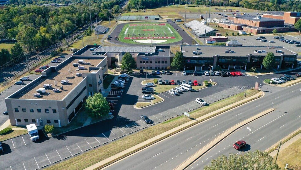 More Photos Of 8830-8854 Rixlew Ln, Manassas Flex For Lease