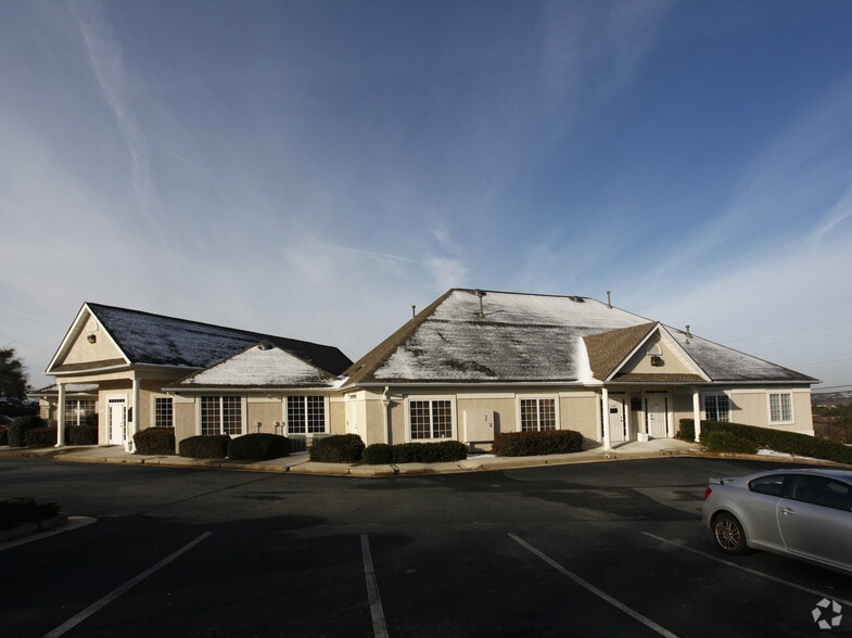 More Photos Of 1215 Eagles Landing Pky, Stockbridge Medical For Lease