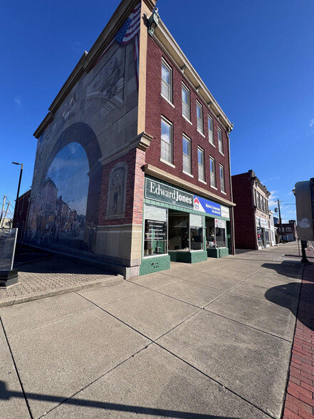 Primary Photo Of 116-120 E Main St, Circleville Office For Lease