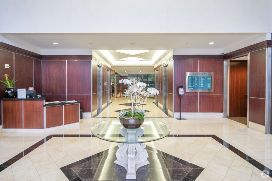 More Photos Of 12201 Merit Dr, Dallas Office For Lease